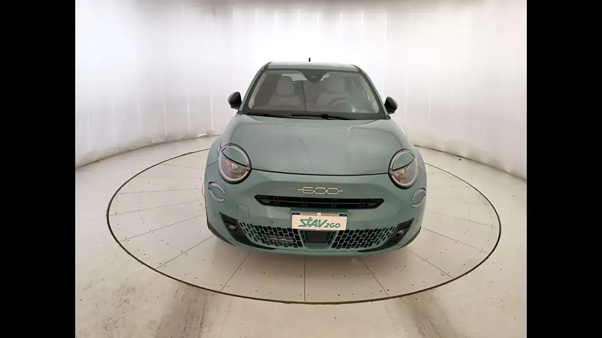 Usata Fiat 600 La Prima 101 CV (74 kW) 2025 Azzurro acqua ch SUV