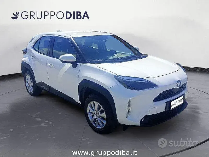 Usata Toyota Yaris Cross Active 116 CV (85 kW) 2022 Bianco SUV