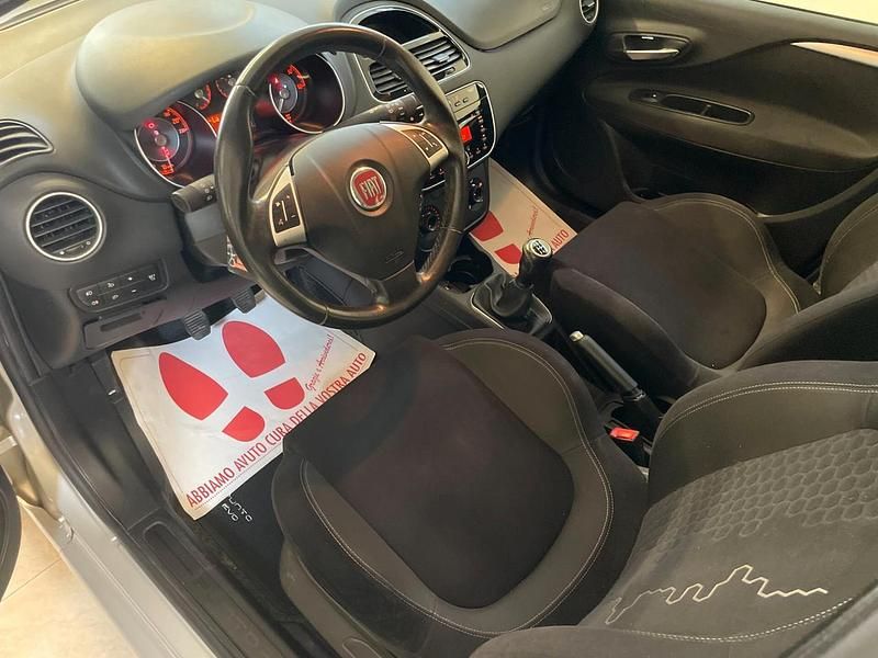 Usata Fiat Punto Lounge 85 CV (62 kW) 2015 Grigio Utilitaria