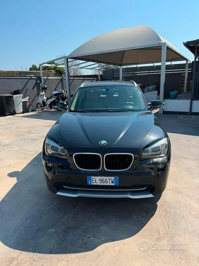 Usata BMW X1 177 CV (130 kW) 2012 Nero SUV