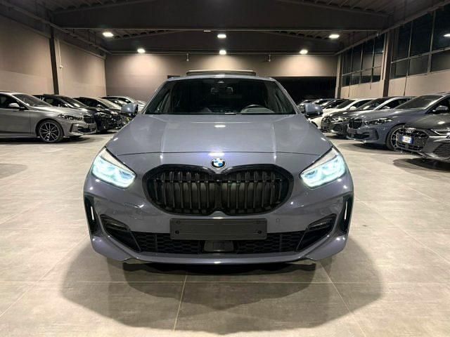 Usata BMW 118 M Sport 150 CV (110 kW) 2024 Grigio metallizzato Utilitaria