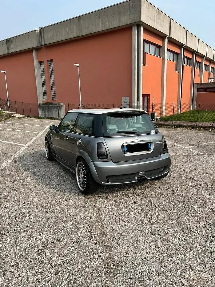 Usata Mini Cooper S 163 CV (119 kW) 2002 Grigio Utilitaria
