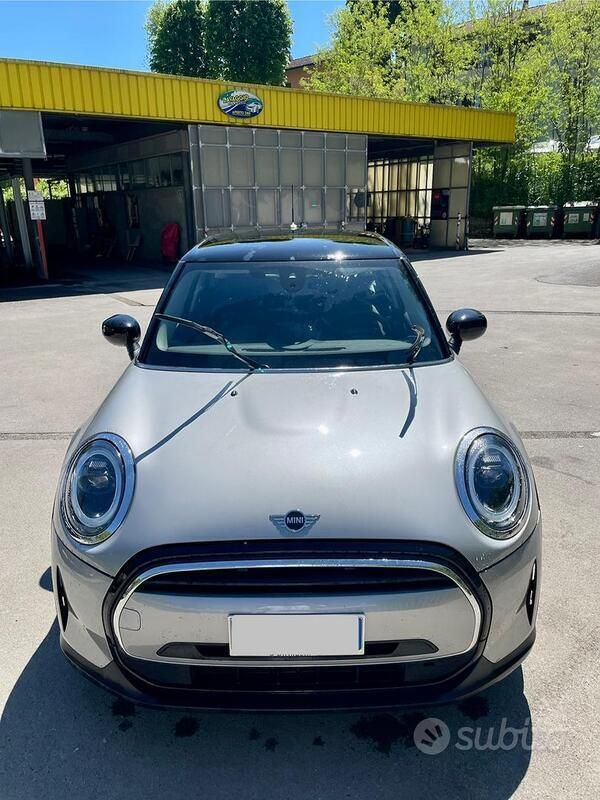 Grigio Usata 2023 Mini Cooper Classic Utilitaria | 26.000 € (Buon prezzo) - Immagine 1/4