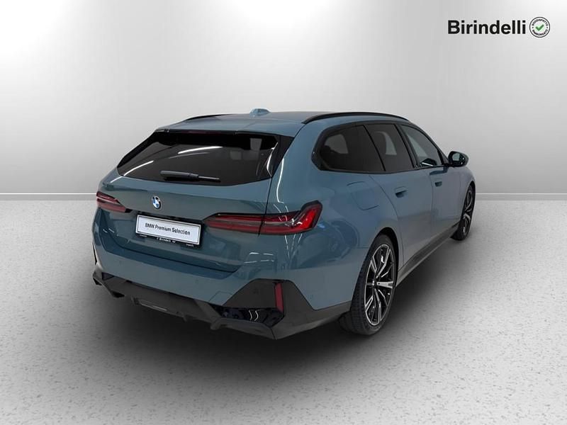 Usata BMW 520 Comfort Edition 197 CV (144 kW) 2024 Cape york green metallizzato Station wagon