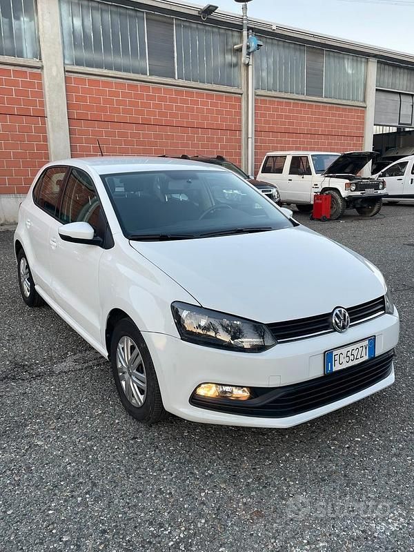 Bianco Usata 2016 VW Polo Trendline Tre volumi | 8300 € (Buon prezzo) - Immagine 1/4