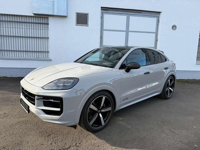 Gesso Usata 2024 Porsche Cayenne SUV | 146.000 € - Immagine 1/4