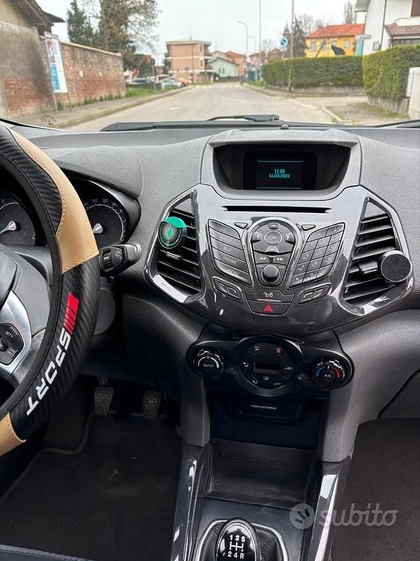 Usata Ford Ecosport 125 CV (91 kW) 2015 Bianco SUV