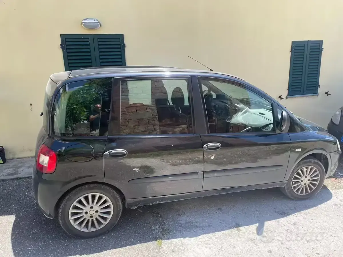 Usata Fiat Multipla 103 CV (75 kW) 2007 Nero Monovolume