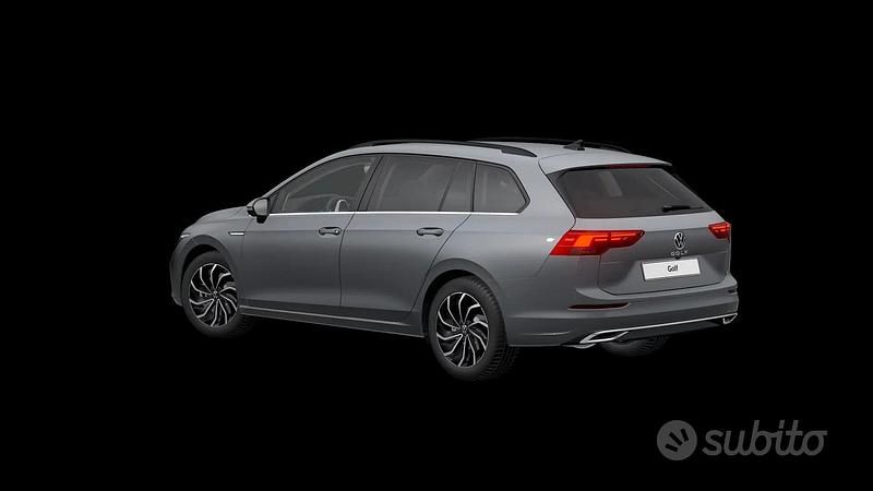 Usata VW Golf VIII Style 116 CV (85 kW) 2022 Grigio Station wagon