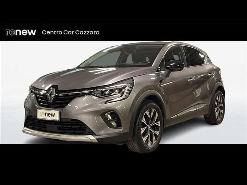 Usata Renault Captur Techno 145 CV (106 kW) 2023 Grigio scuro SUV