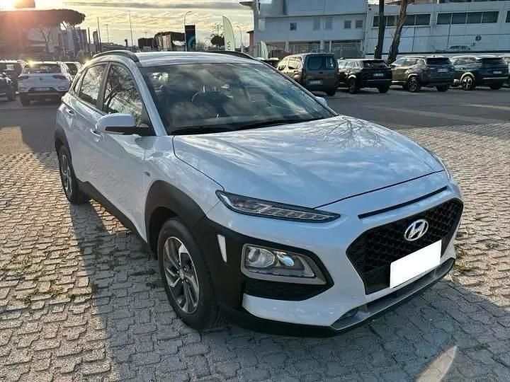 Usata Hyundai Kona 104 CV (76 kW) 2020 Bianco SUV