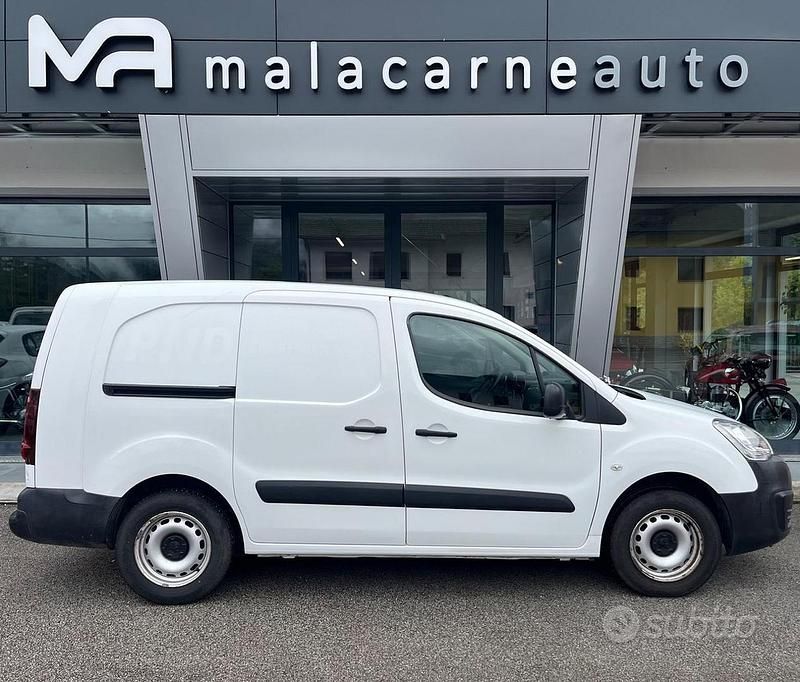 Usata Peugeot Partner Premium 99 CV (72 kW) 2017 Bianco Monovolume