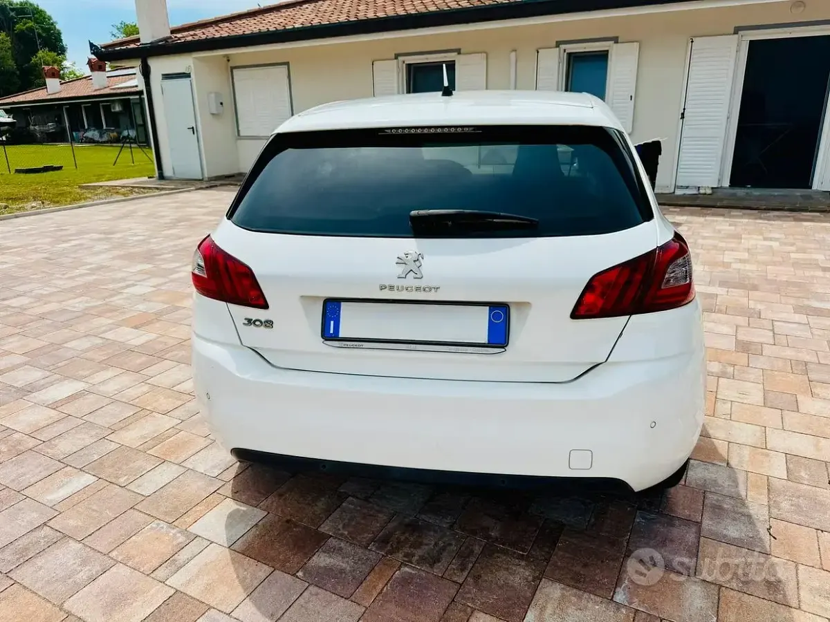Usata Peugeot 308 Allure 120 CV (88 kW) 2017 Bianco Berlina