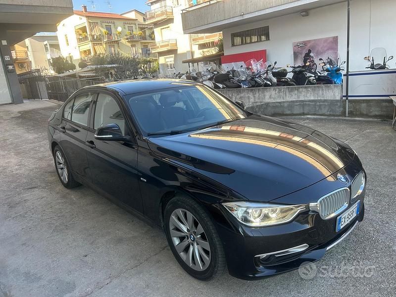 Usata BMW 318 143 CV (105 kW) 2014 Nero Berlina