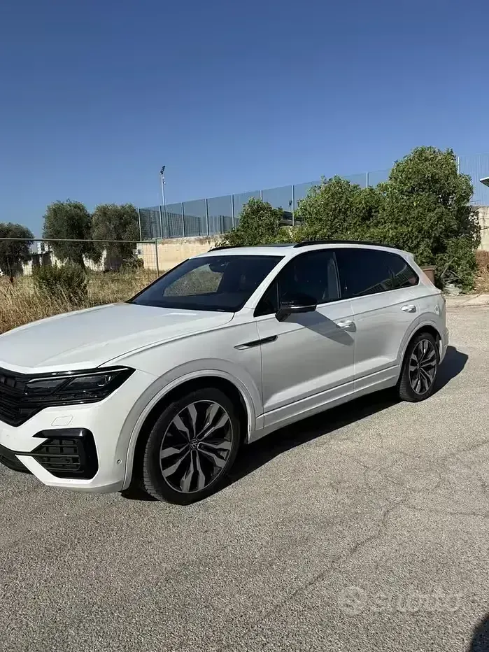 Usata VW Touareg 286 CV (210 kW) 2024 Bianco SUV