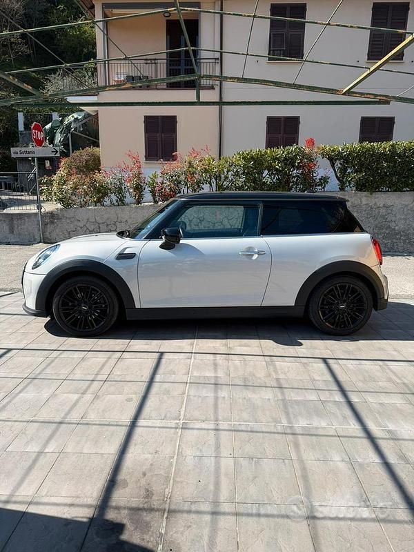 Usata Mini Cooper Classic 136 CV (100 kW) 2022 Grigio Utilitaria