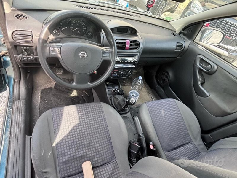 Usata Opel Corsa 65 CV (47 kW) 2002 Verde Utilitaria