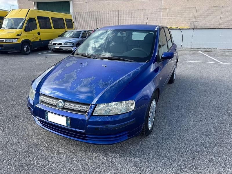 Usata Fiat Stilo 120 CV (88 kW) 2006 Blu Berlina