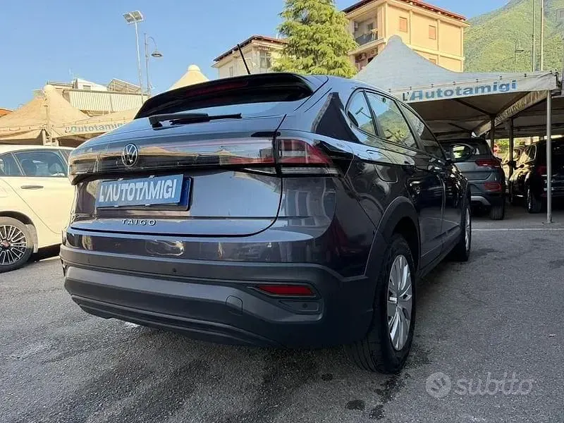 Usata VW Taigo Life 95 CV (69 kW) 2023 Grigio SUV