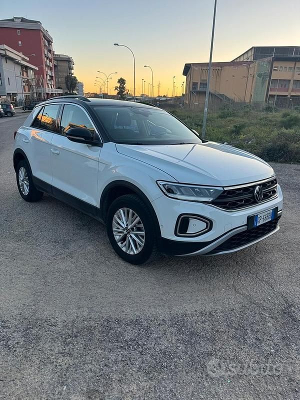 Usata VW T-Roc Life 2023 Bianco SUV
