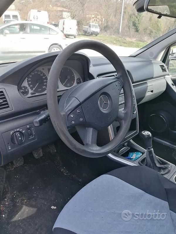 Usata Mercedes B180 2009 Nero Monovolume