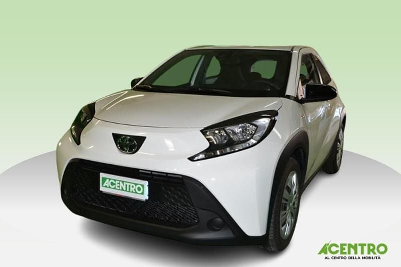 Usata Toyota Aygo X Active 72 CV (52 kW) 2025 Bianco SUV