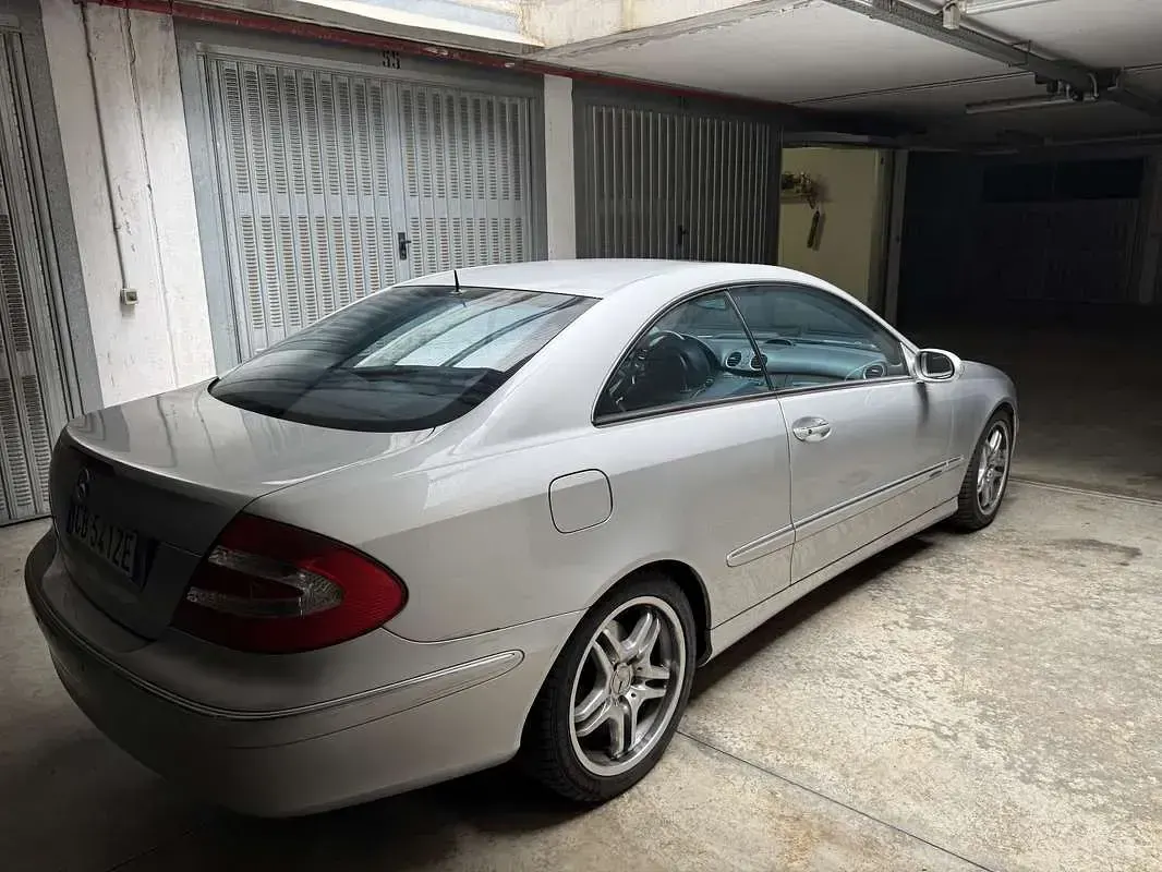Usata Mercedes CLK320 Avantgarde 218 CV (160 kW) 2002 Argento Coupé
