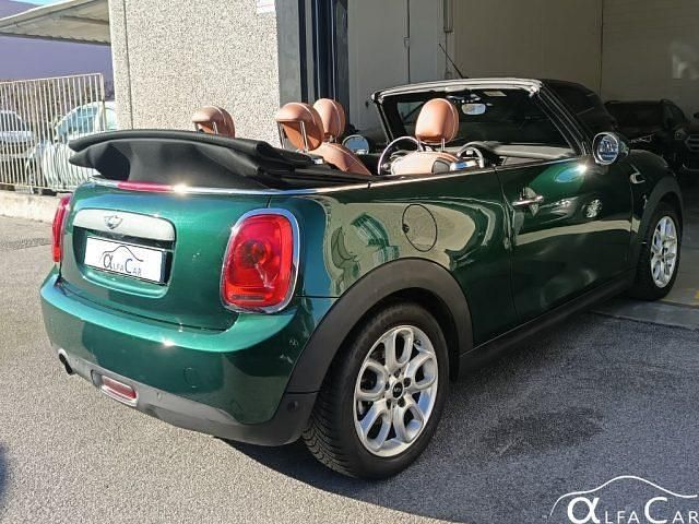 Usata Mini One Cabriolet 102 CV (75 kW) 2017 British racing green Cabrio