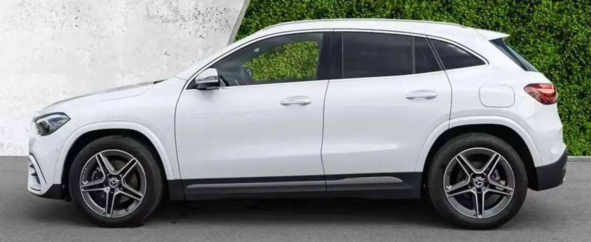 Usata Mercedes GLA200 AMG 163 CV (119 kW) 2024 Bianco SUV