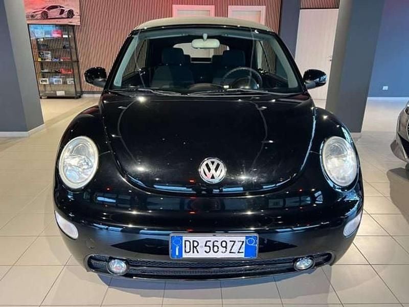 Usata VW New Beetle Cabriolet 102 CV (75 kW) 2006 Nero Cabrio