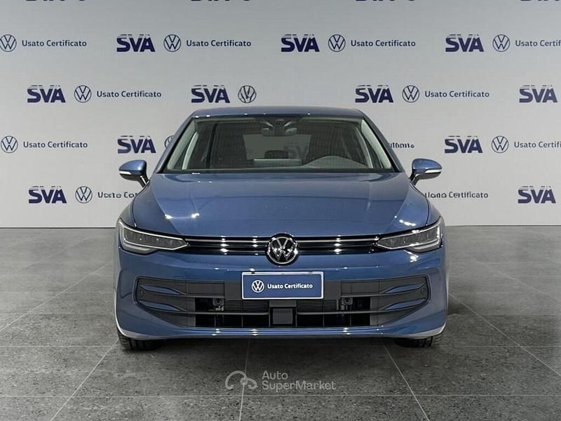 Nuova VW Golf VIII 150 CV (110 kW) 2025 Anemone blue metallizzato Berlina