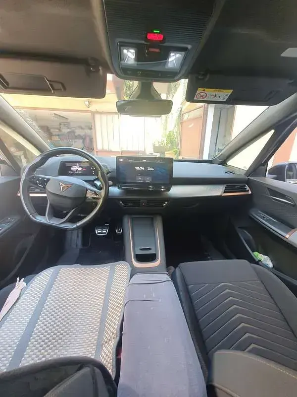 Usata Cupra Born 69 kW (95 CV) 2022 Blu/azzurro Utilitaria