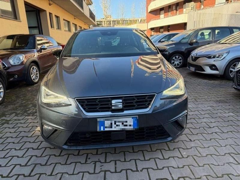 Usata Seat Ibiza FR 90 CV (66 kW) 2022 Grigio scuro Utilitaria