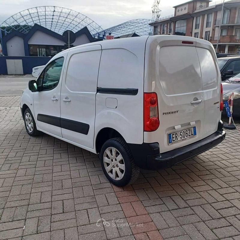 Usata Peugeot Partner 90 CV (66 kW) 2013 Bianco Monovolume