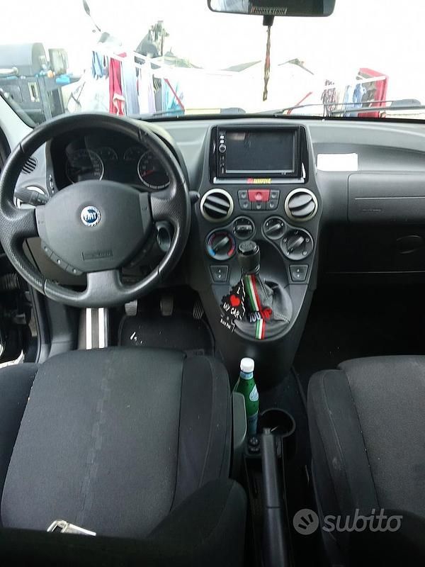 Usata Fiat Panda 100 CV (73 kW) 2006 Nero Berlina