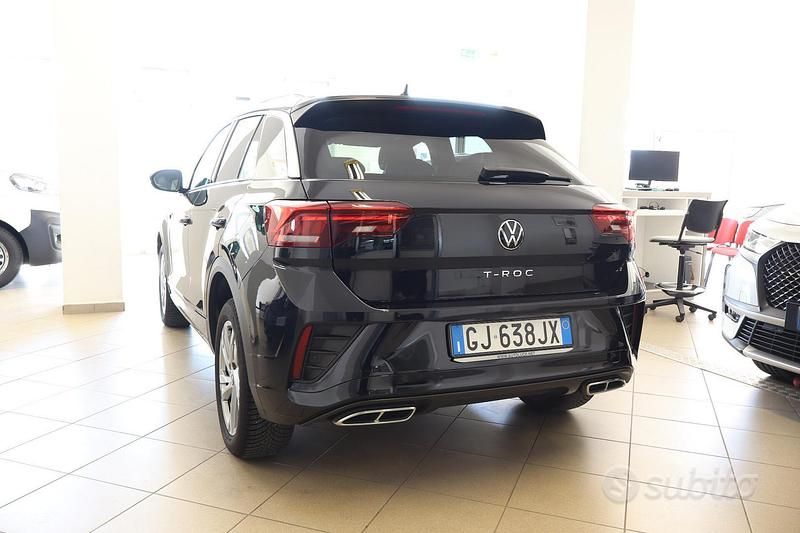 Usata VW T-Roc R-line 110 CV (80 kW) 2022 Nero SUV