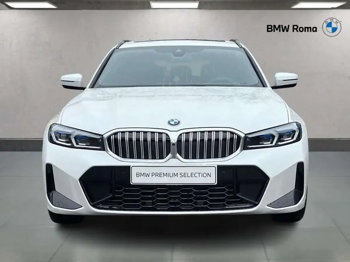 Usata BMW 320 M Sport 190 CV (139 kW) 2026 Mineral white metallizzato Station wagon