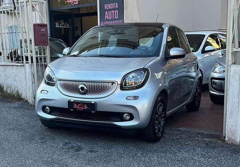 Usata Smart ForFour 71 CV (52 kW) 2018 Grigio Utilitaria