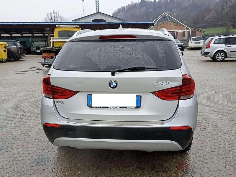 Usata BMW X1 177 CV (130 kW) 2011 Grigio SUV