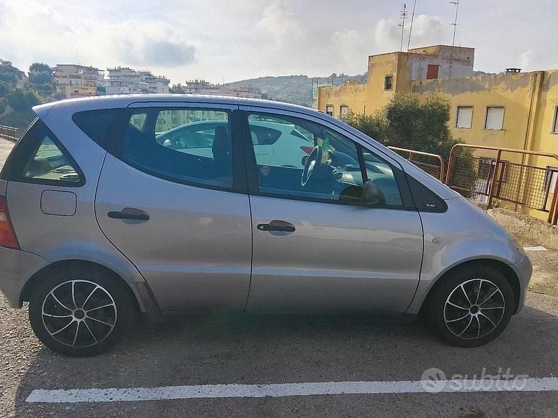 Usata Mercedes A170 2000 Grigio Monovolume
