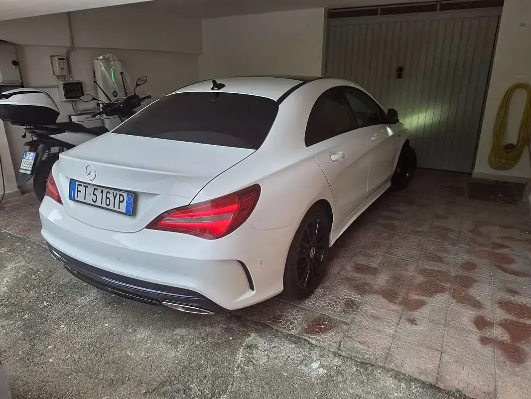 Usata Mercedes CLA180 Premium 122 CV (89 kW) 2019 Bianco Coupé