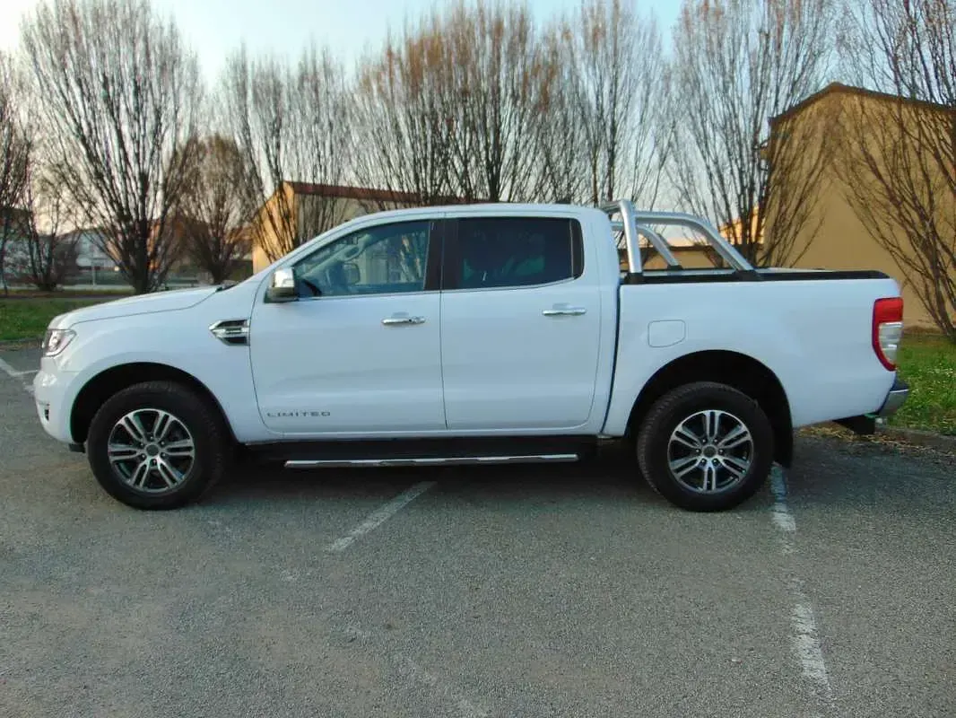 Usata Ford Ranger Limited 213 CV (156 kW) 2024 Bianco Pick-up