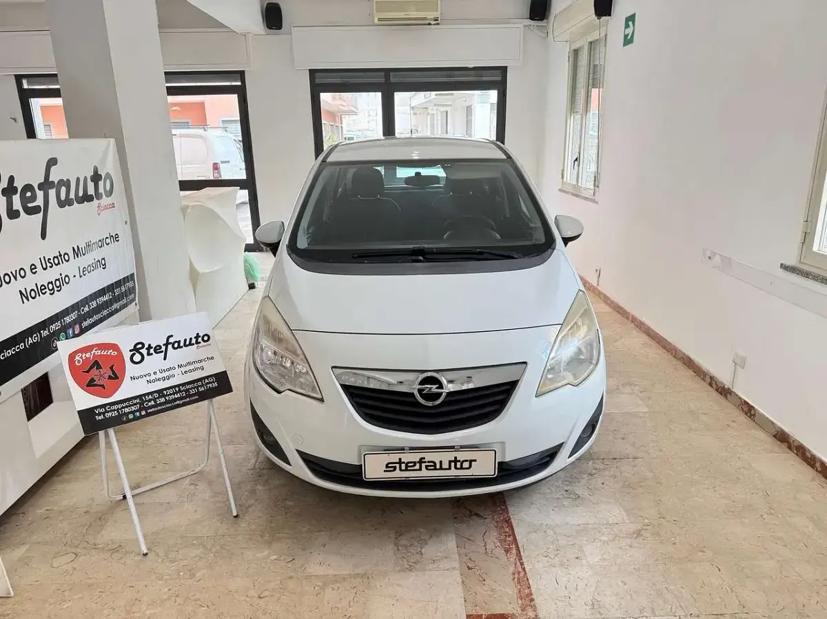 Usata Opel Meriva Cosmo 95 CV (69 kW) 2011 Bianco Monovolume
