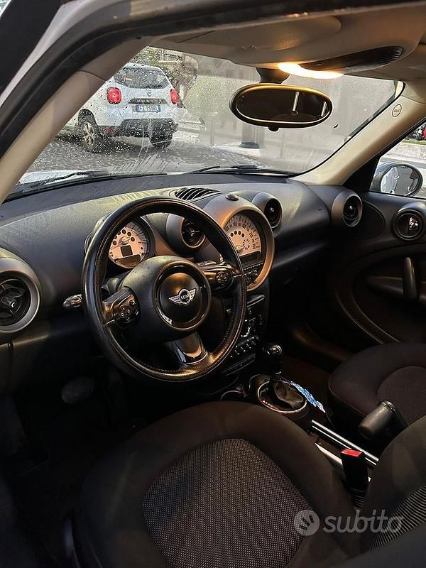 Usata Mini Countryman 2011 Bianco SUV