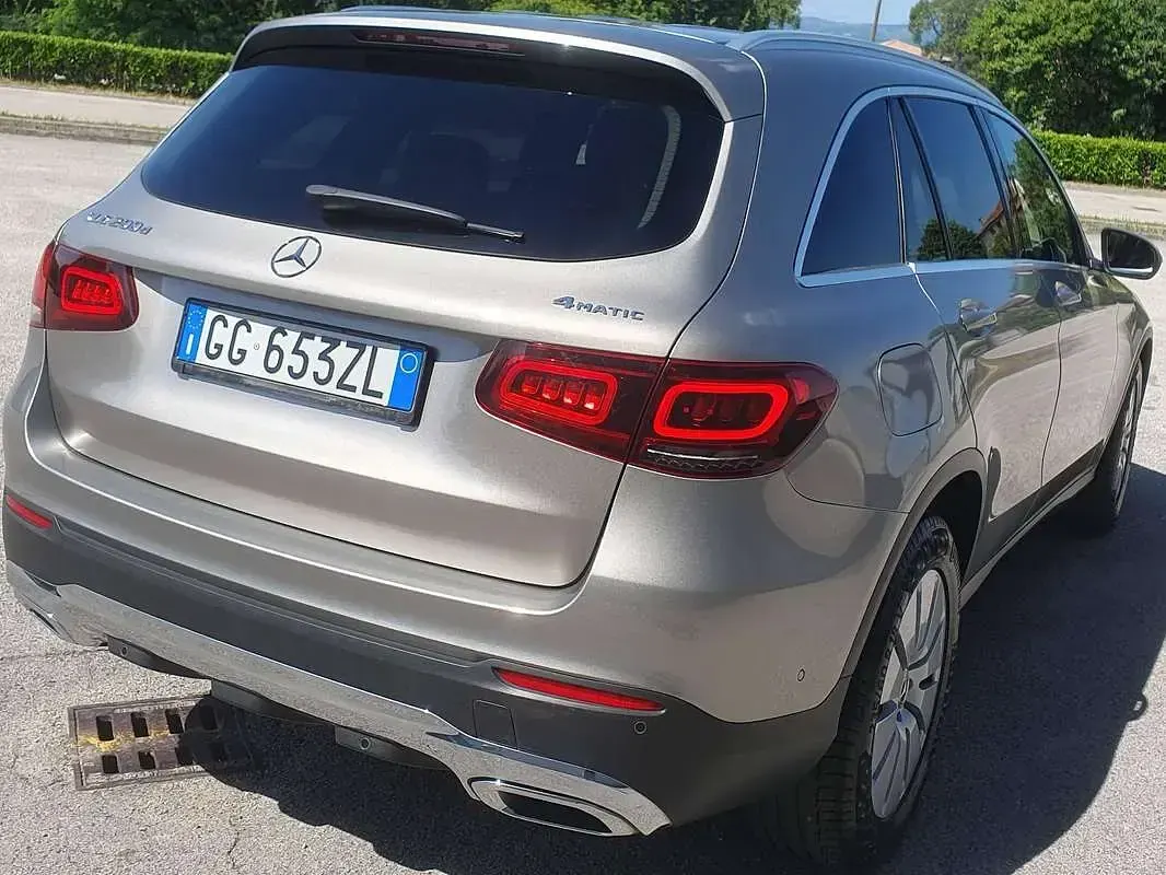 Usata Mercedes GLC200 163 CV (119 kW) 2021 Beige SUV