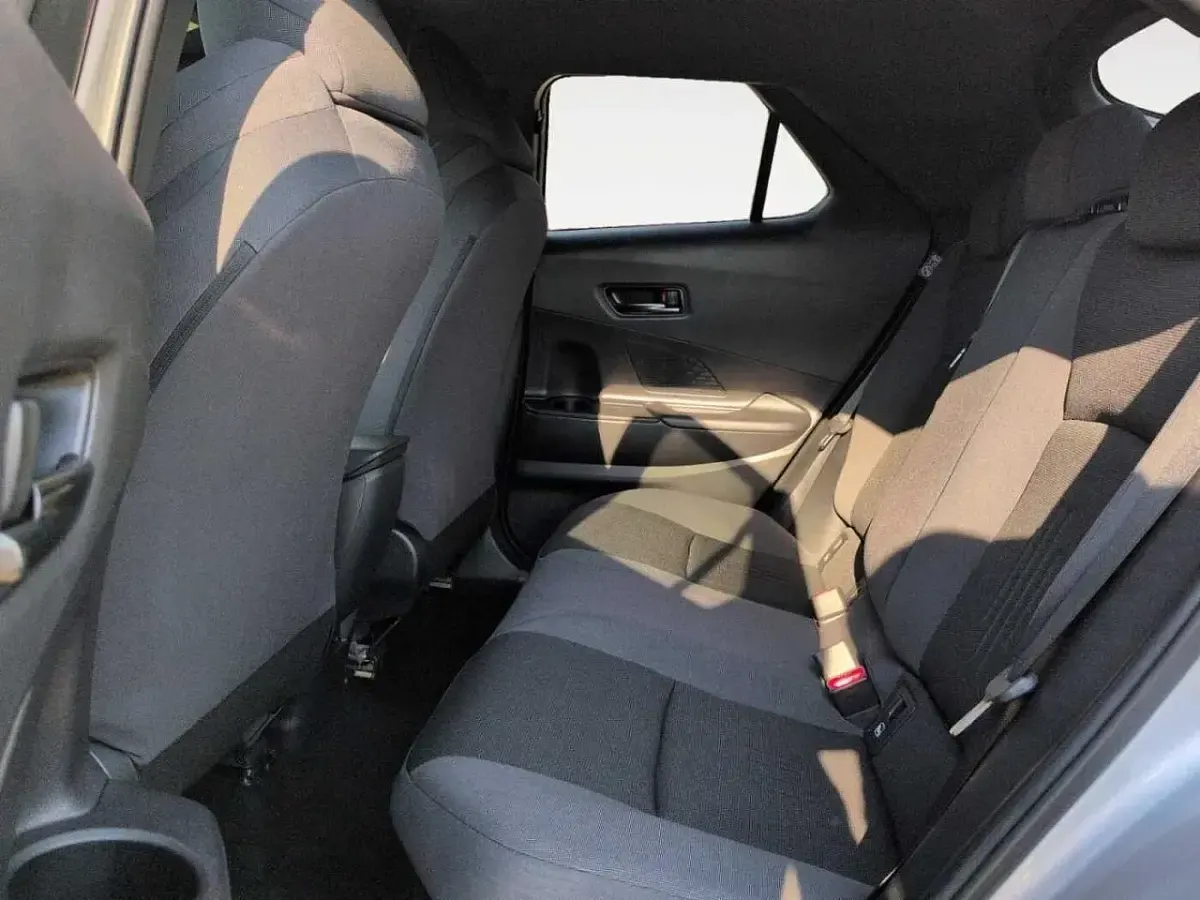 Usata Toyota C-HR Trend 140 CV (102 kW) 2025 Argento SUV