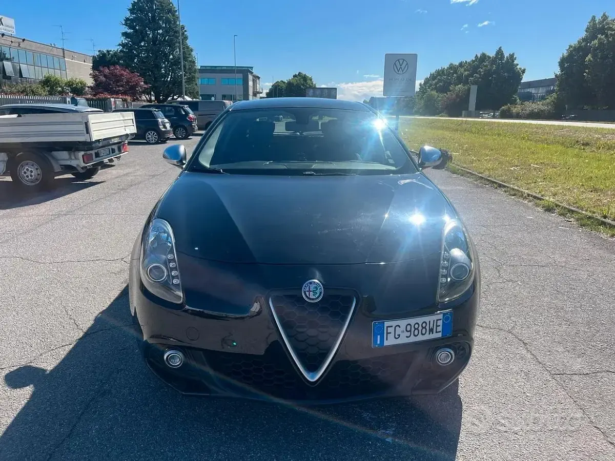 Usata Alfa Romeo Giulietta Super 120 CV (88 kW) 2017 Nero Utilitaria