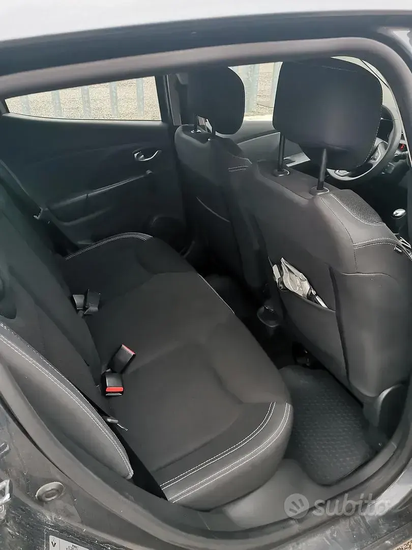Usata Renault Clio 75 CV (55 kW) 2018 Grigio Utilitaria