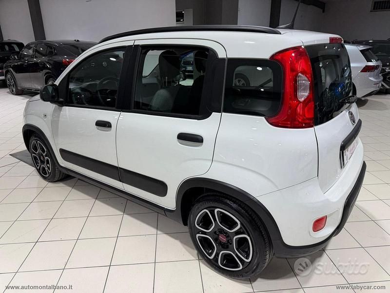 Usata Fiat Panda City Life 70 CV (51 kW) 2021 Bianco Utilitaria
