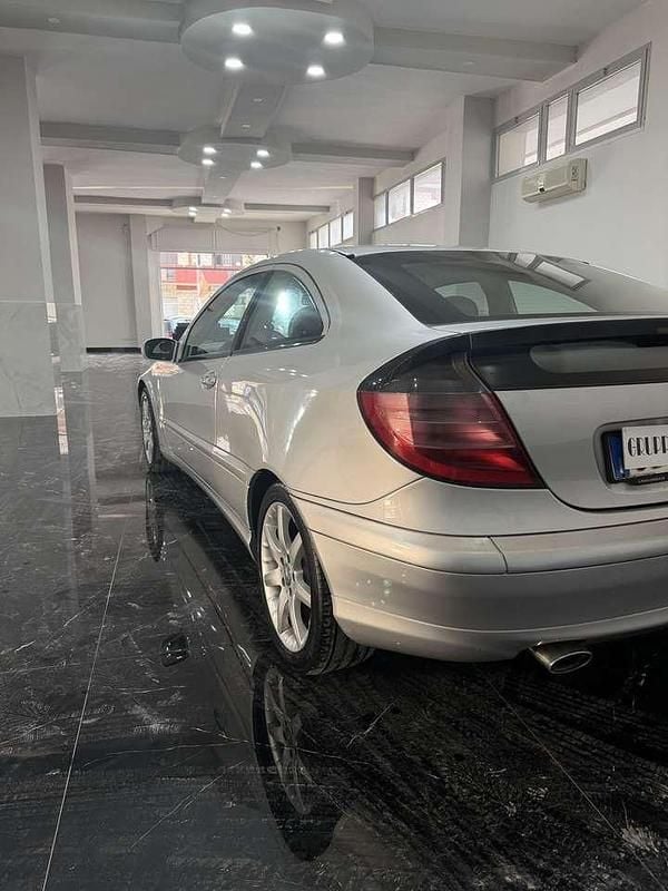 Usata Mercedes C220 143 CV (105 kW) 2002 Grigio Coupé